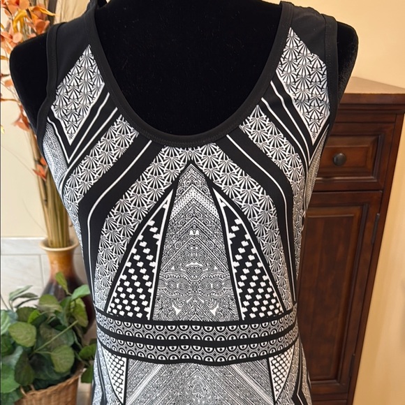 Calvin Klein Black and Gray Asymmetrical Maxi Dress- size 6 - Picture 2 of 4